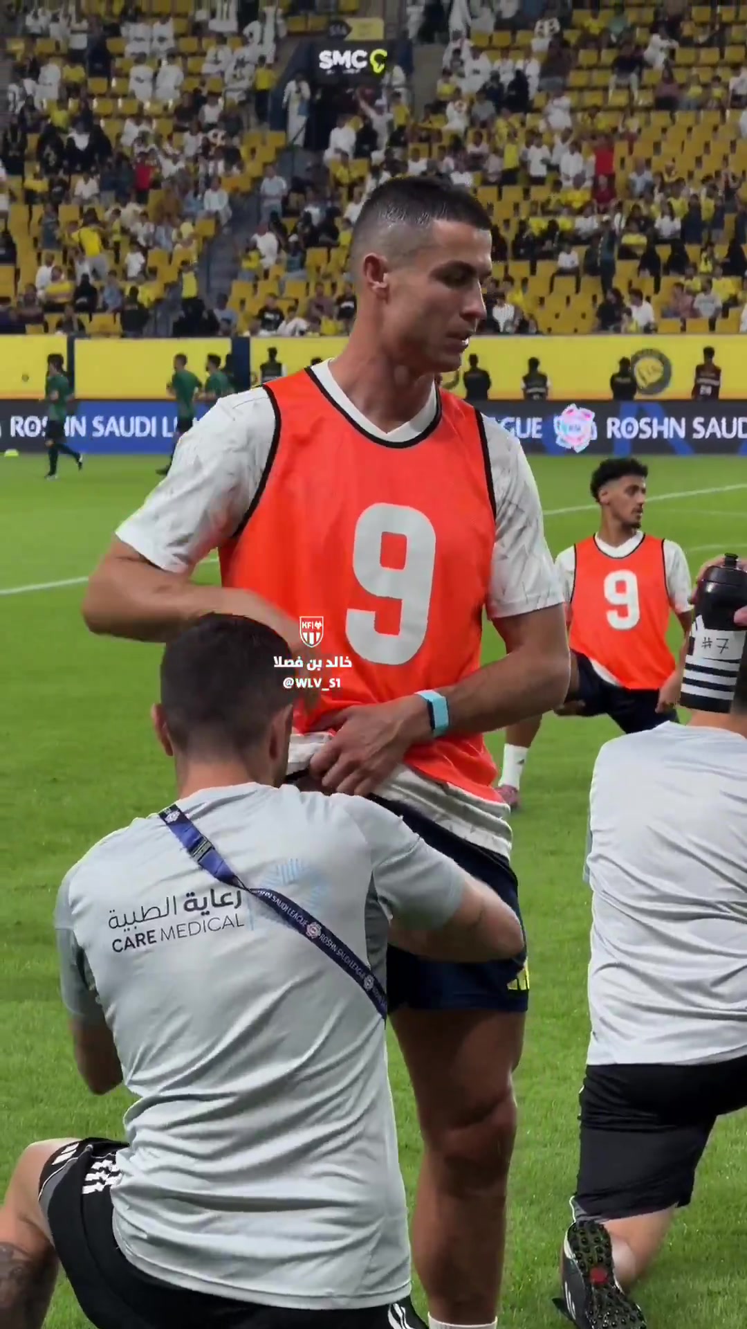 我也想摸摸摸C罗赛前